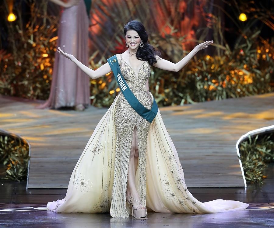 Miss Earth 2018 - Phuong Khanh crowning moment